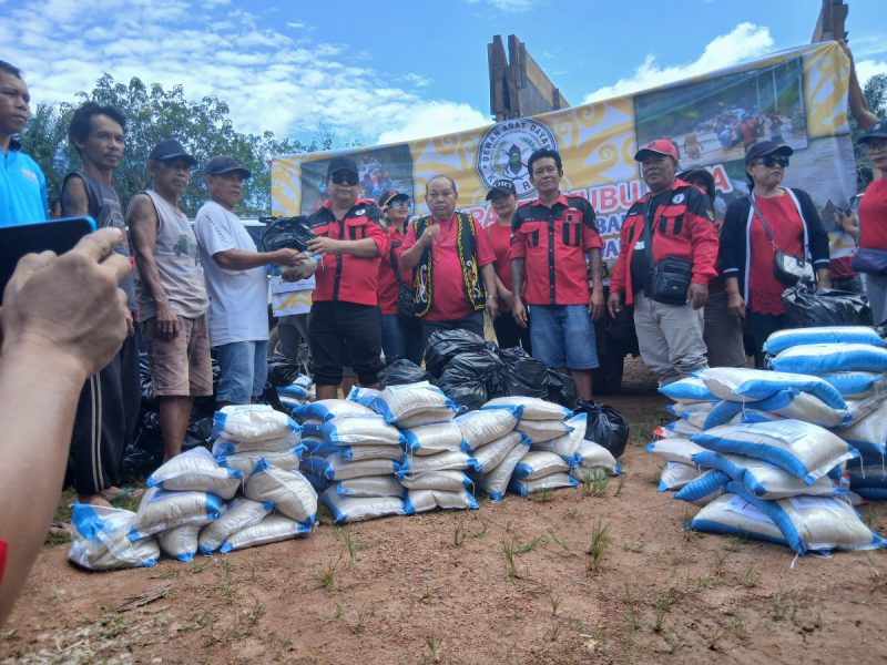 Peduli terhadap warga terdampak banjir DAD salurkan 800 Paket Sembako. Pemkab harus turun tangan