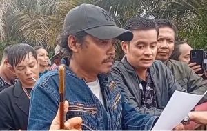 Oknum Warga Mau Panen Kebun PT. SMS, Kompak dihalau Staf dan Karyawan