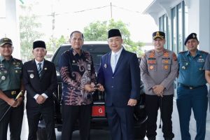 Serah Terima Mobil Dinas Bupati dan Wabup Ketapang 2025-2030 Gunakan Mobil Dinas Lama untuk Efisiensi Anggaran