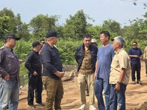 Bupati Alexander Wilyo tinjau Penanganan Ruas Jl. Pelang – Kepuluk, Kepuluk – Batu Tajam di Segmen 2 dan Segmen 3