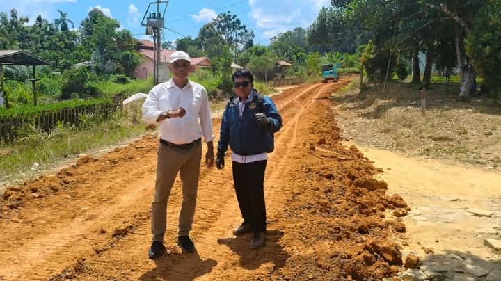 Desa Muara Gerunggang Perbaiki Jalan Yang Rusak Akibat Curah Hujan Tinggi