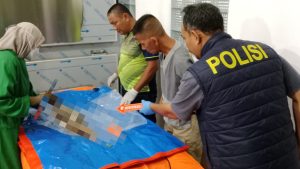 Temuan Mayat Bayi Di Aliran Sungai Pawan Gegerkan Warga, Polisi Lakukan Penyelidikan
