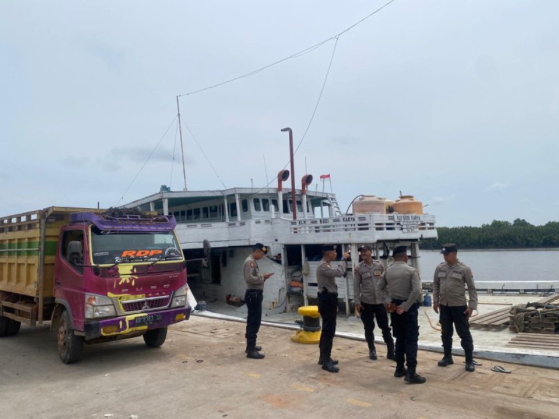 Sambang Obyek Vital Dan Fasilitas Umum, Tim Patroli Samapta Polres Ketapang Pastikan Kondisi Kamtibas Yang Bebas Kejahatan Jalanan Dan Premanisme
