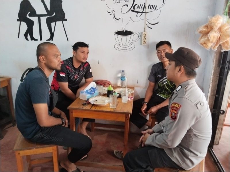 Kanit Binmas Polsek Kendawangan Laksanakan Sambang ke Warga Desa Banjar Sari