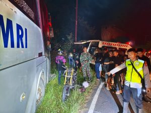Satu Meninggal dunia Di Tempat Kecelakaan Bus Dan Sepeda Motor Di Nanga Tayap