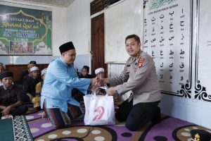 POLRES KETAPANG BERSAMA MASYARAKAT HUT BHAYANGKARA KE-79