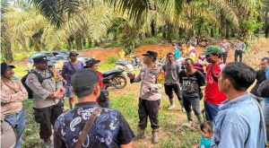 Kapolsek Jelai Hulu Laksanakan Patroli Humanis Guna Ciptakan iklim yang terhadap Investor perkebunan
