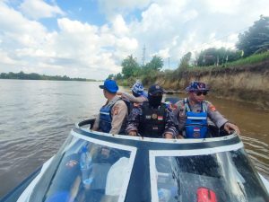 Pengamanan KATO BERMESIN Katinting Race di Desa Tanjung Pura