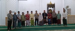 Dekat Dengan Warganya, Polsek Muara Pawan Gelar Subuh Keliling di Masjid Babul Ihsan Desa Sungai Awan Kiri