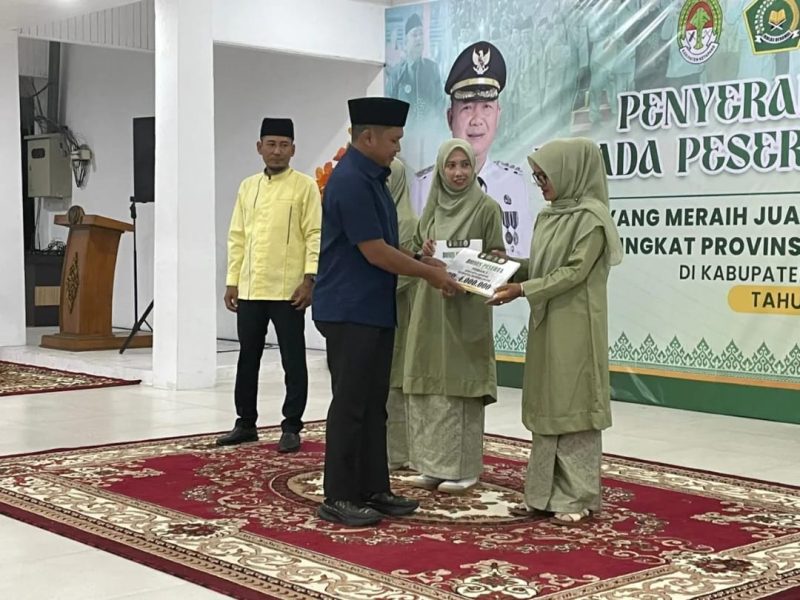 Dandim 1203/Ketapang dan Forkopimda Hadiri Pemberian Bonus Peserta dan Pelatih Juara MTQ Ke-XXXIII