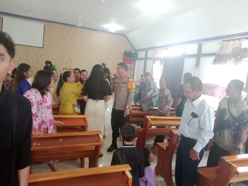 Dekat Dengan Warganya, Kapolsek Sungai Laur Gelar “Minggu Kasih” Bersama Jemaat  Gereja Misi Injili Indonesia